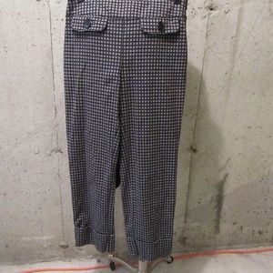 Ann Taylor Loft Black/White Cuffed Capris Sz 0